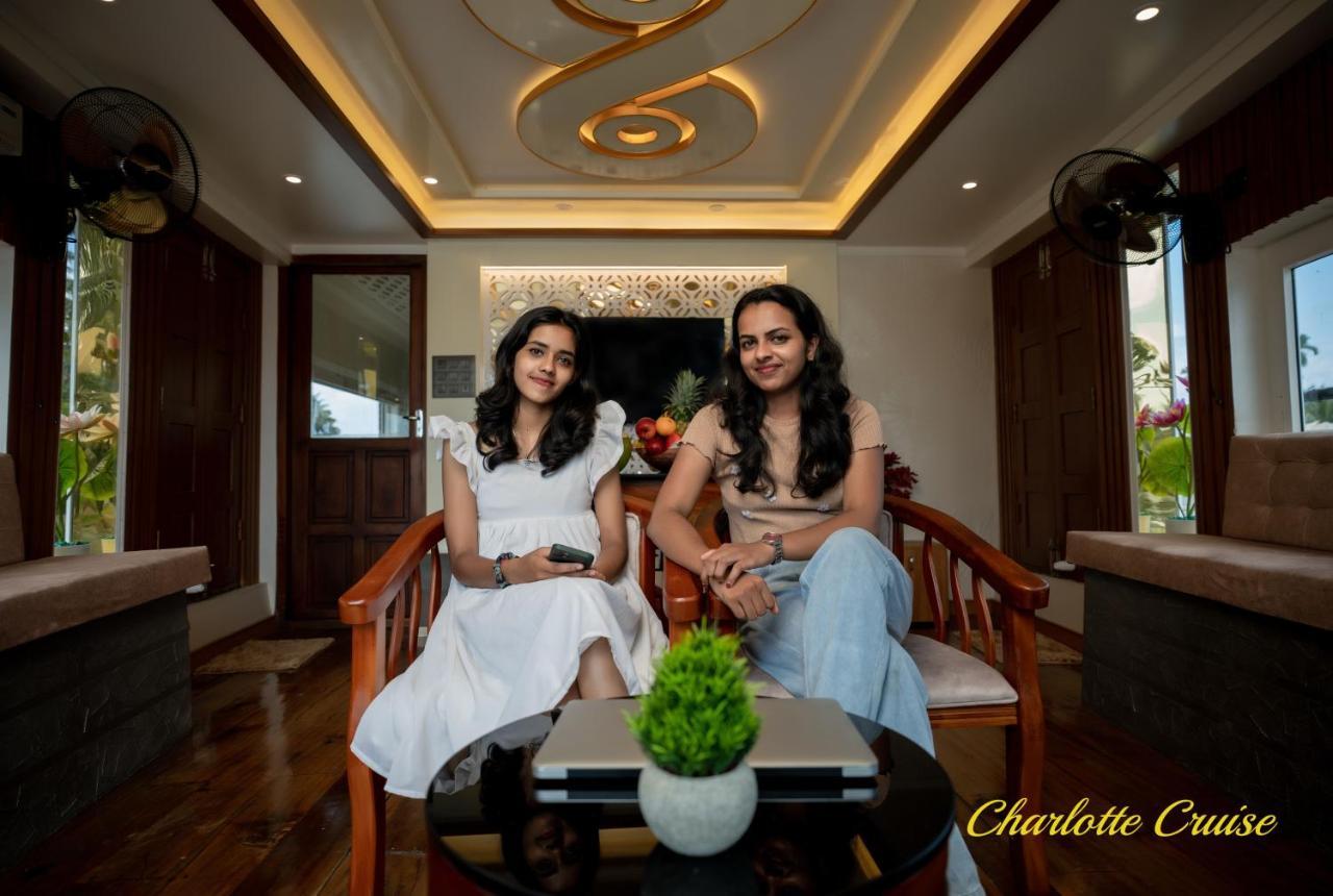 מלון Alappuzha Charlotte Cruise House Boat מראה חיצוני תמונה