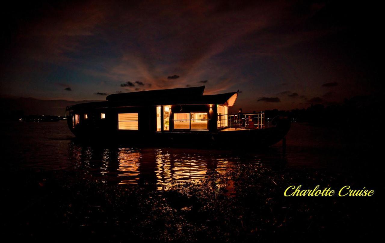 מלון Alappuzha Charlotte Cruise House Boat מראה חיצוני תמונה