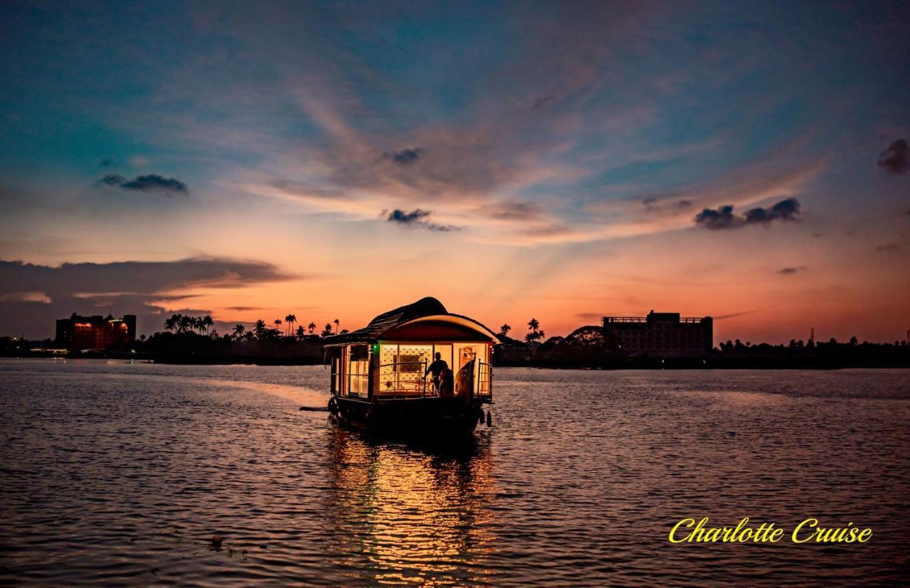 מלון Alappuzha Charlotte Cruise House Boat מראה חיצוני תמונה