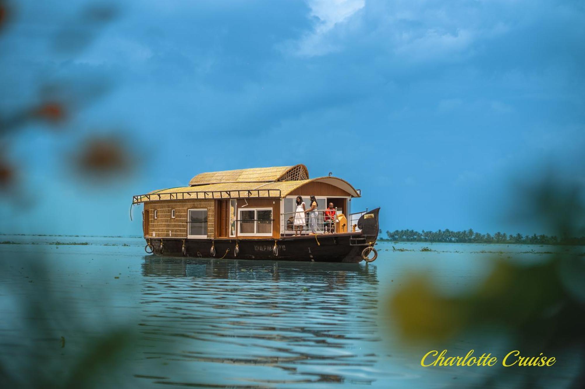 מלון Alappuzha Charlotte Cruise House Boat מראה חיצוני תמונה