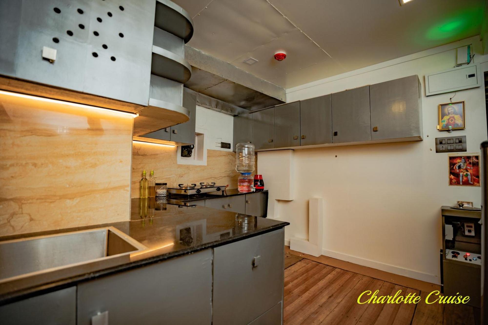 מלון Alappuzha Charlotte Cruise House Boat מראה חיצוני תמונה