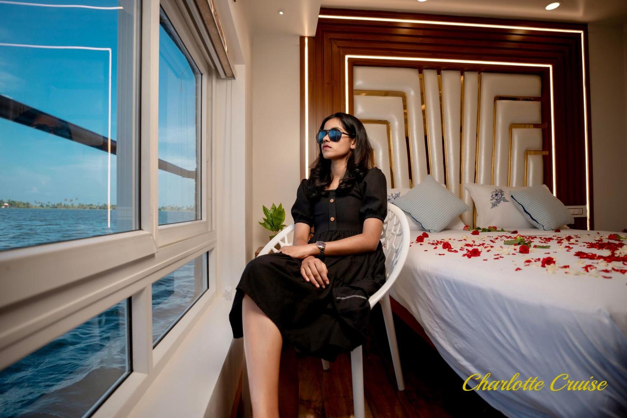 מלון Alappuzha Charlotte Cruise House Boat מראה חיצוני תמונה