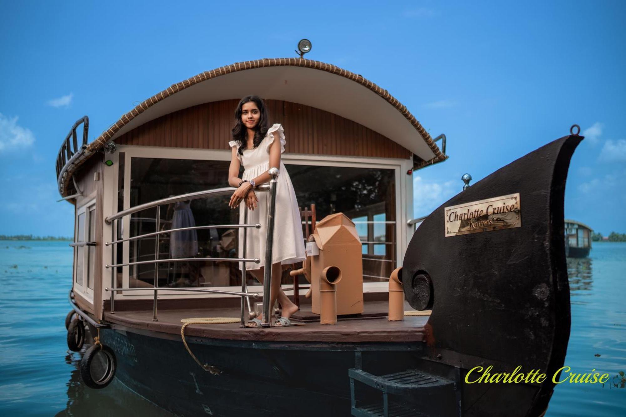 מלון Alappuzha Charlotte Cruise House Boat מראה חיצוני תמונה